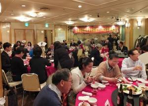 受邀與會的賓客齊聚一堂享受台灣料理,進行交流