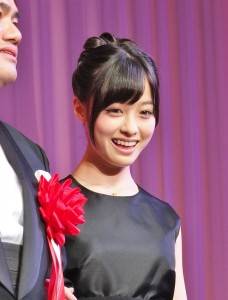 年僅１５歲的橋本環奈，創下歷屆最年少獲獎紀錄