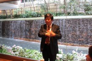 台北駐福岡経済文化弁事処の戎義俊処長