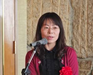 駐日代表處僑務組秘書宋惠芸感謝東京中山學會長年來支持僑務工作的推廣和發展