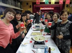 除夕夜  僑胞歡樂圍爐