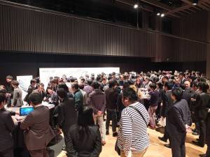 会場にはメディアや業界関係者らが大勢訪れていた