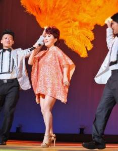 金嗓歌后葉璦菱壓軸演唱膾炙人口的歌曲
