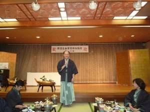 駐橫濱辦事處處長粘信士致詞推崇僑界婦女