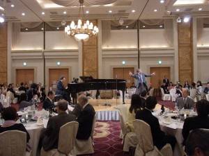 交流會上演唱台日代表歌曲,為活動揭開序幕