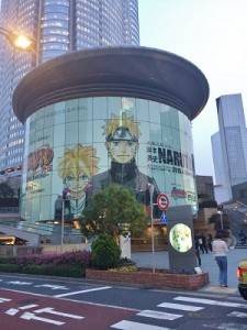 六本木Ｈｉｌｌｓ刊登大型廣告，宣傳火影忍者展（©KS／S）