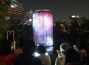 民眾可透過專門網站和「祈願水晶花火」裝置互動