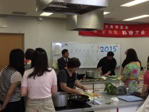 台北駐福岡経済文化弁事処の戎義俊処長も駆け付けた