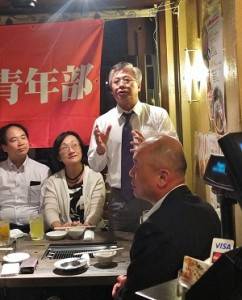 駐日副代表陳調和特別出席青年部的親睦餐會，鼓勵僑青成為僑界的中流砥柱