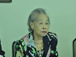 選考委員長，同時也是東京華僑婦女會會長羅王明珠出席參加會議