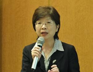 海外信用保證基金董事長宮文萍專程出席日本華聯合總會會員大會，介紹該基金的運作