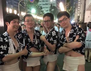 台湾在日福岡留学生会のメンバー5人が博多祇園山笠の追い山に参加
