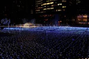 腹地約２０００平方公尺的星光花園，點亮超過１８萬個ＬＥＤ燈