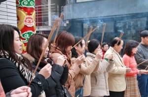 許多媽祖信眾選擇在大年初一到東京媽祖廟祈福