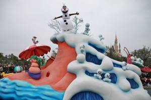 《冰雪奇緣》遊行中最受歡迎的莫過於雪寶