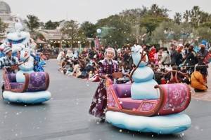 《冰雪奇緣》熱潮未退，迪士尼推出升級版遊行