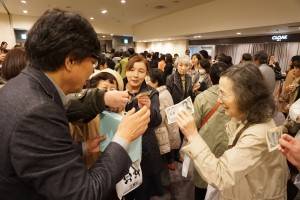 みるみるうちに募金が集まった