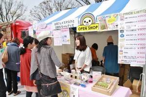 統一企業出攤販賣在台日間都很有人氣的「Ｏｐｅｎ小將」周邊和「我的美麗日記」人氣商品