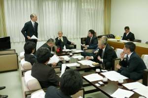 駐處處長粘信士向議員說明台日地方交流現況