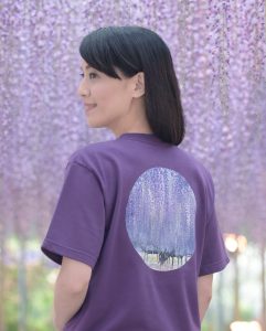 日台で活躍するシンガーソングライター・真氣さんがＴシャツプロデュース