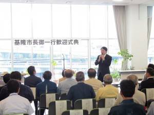 基隆市長林右昌在歡迎典禮上邀請那霸市組團參加基隆港１３０周年紀念典禮