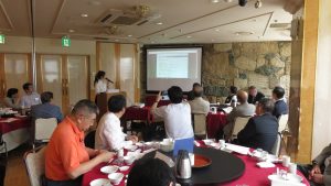 國建會成員專心聽演講