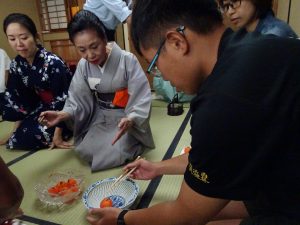 浜田宗富老師指導茶道禮儀