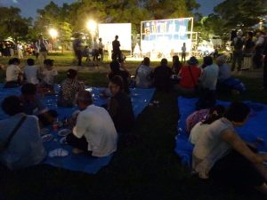 大阪城公園賞月大會 氣氛溫馨