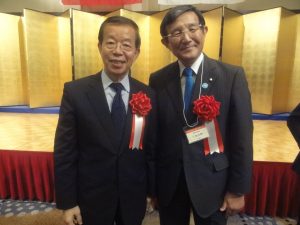 左：謝代表、右：仁坂知事