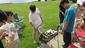 青年部分工合作 中秋烤肉