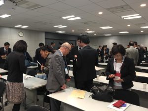 在場30餘家企業與關東各地區JETRO代表相互交換名片