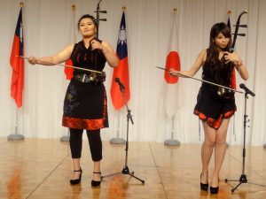 台湾人留学生による、美しい音色の二胡演奏