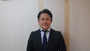 司法書士堀內貴敬表示買家遇到土地急售案一定要與有經驗的司法書士商談