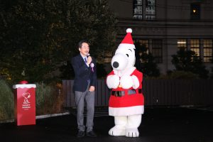館長中山三善和史努比一起擔任點燈嘉賓©Peanuts