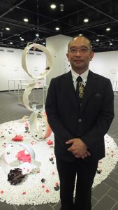 台湾出身の陶芸家・張義明さん