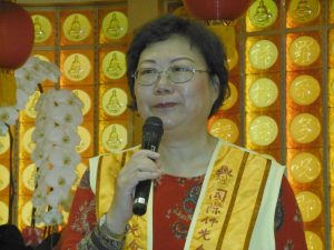 胡麗慧影響先生成為同修 投入佛光會義工