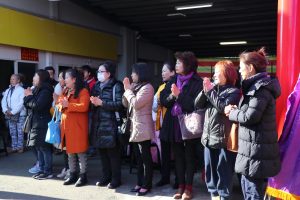 前往大道院純陽宮參與科儀的信徒