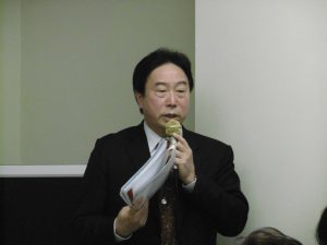 競選連任的陳慶仰會長進行政見說明