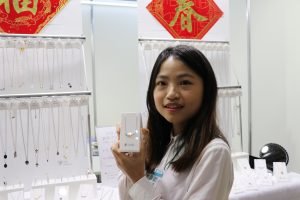 合一飾品將年輕流行的配件首次帶到日本嘗試