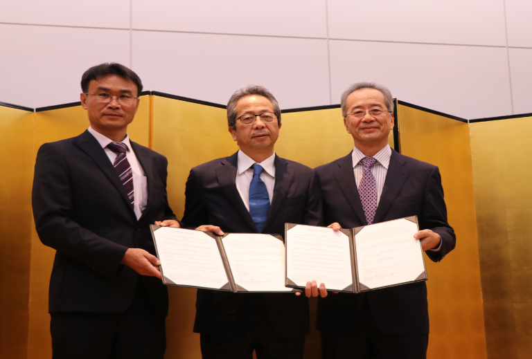 台日簽訂蔬果進出口MOU 目標５年達百億日圓