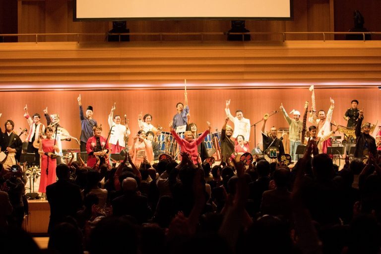 One Asia 音樂會首度在日舉辦  台灣二胡演奏家李芃展現《丟丟銅仔》