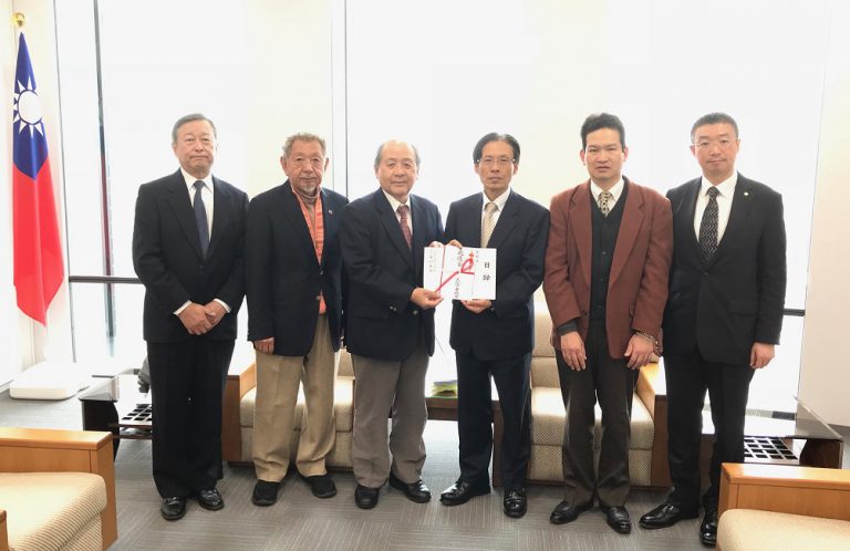 駐大阪辦事處陳訓養處長接見大阪中華總會洪勝信一行