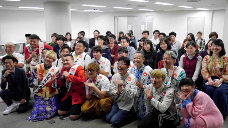致力於發揚日本的搞笑文化 百年企業吉本興業勇敢挑戰異國
