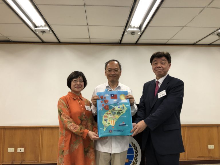 留日台灣同鄉會東京華僑總會回國參訪　關心年底選情狀況