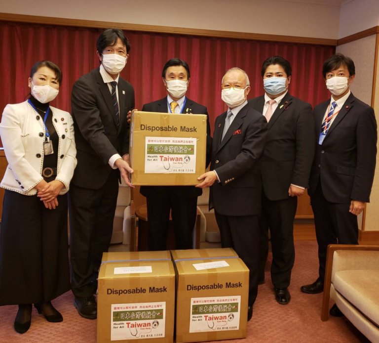 日本台灣後援會熱心捐贈口罩助神戶市防疫