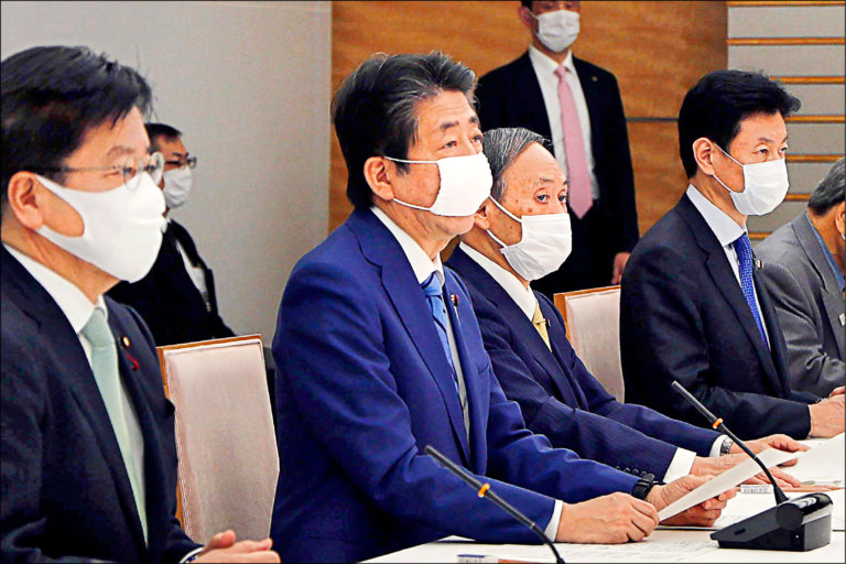 日政府擬提前解除部分縣緊急事態 盼五月底能平息