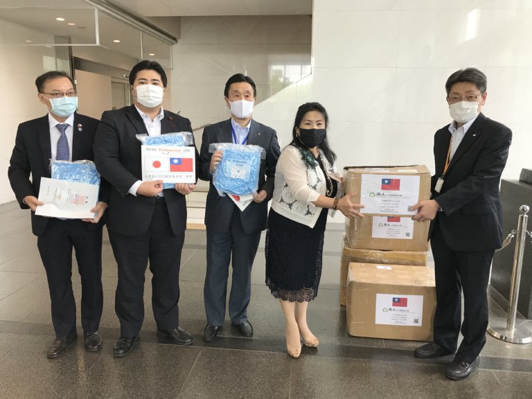㵾光文化藝術基金會熱心捐贈防疫物資到日本各地