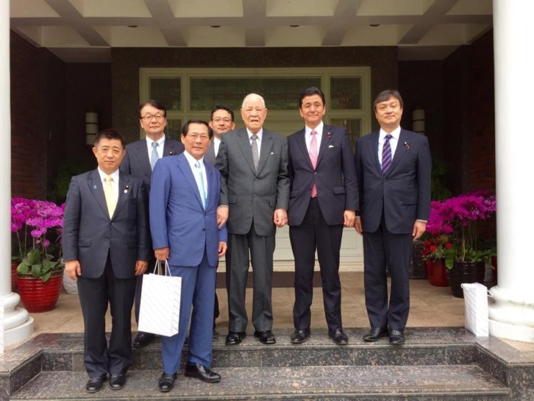 李登輝辭世 日首相安倍及政要紛表哀悼