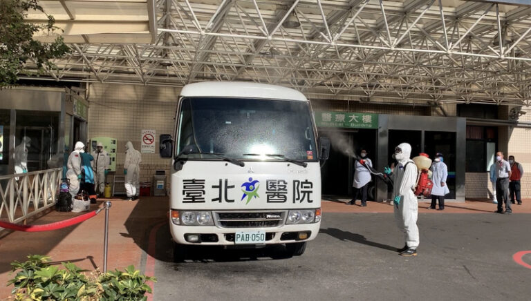 台湾で医師ら10人が院内感染～最大の危機感