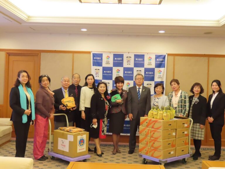 日本關西媽祖會捐贈愛心鳳梨給東大阪市福祉機構